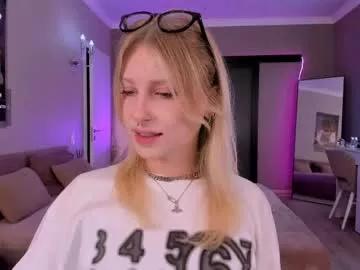 lilyvibe from Chaturbate