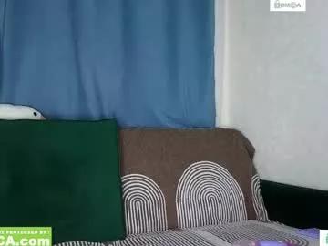 lisi4ka_basik33 from Chaturbate