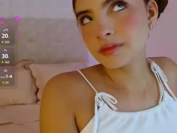 Discover our girls online shows and discover the company of countless livestreamers, with stunning shapes, sex toys and more.