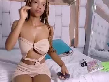 littleebonymommy from Chaturbate