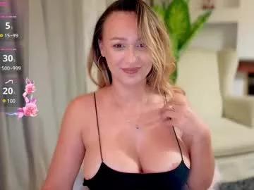 littlenicole from Chaturbate