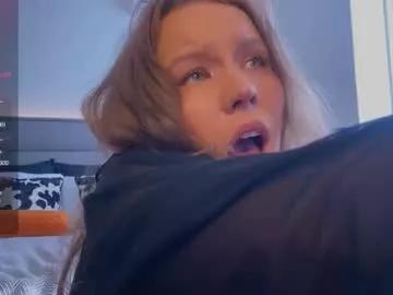 Lively_luna webcams show profile image 