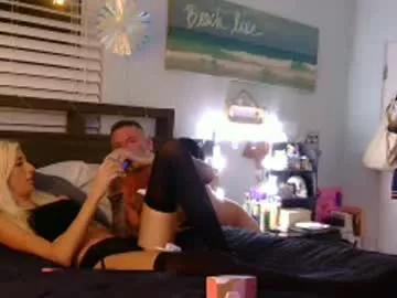 lolaisfamous from Chaturbate