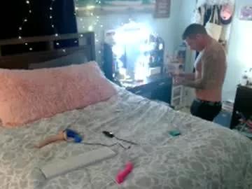 lolaisfamous from Chaturbate