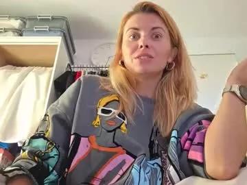 lolalav from Chaturbate