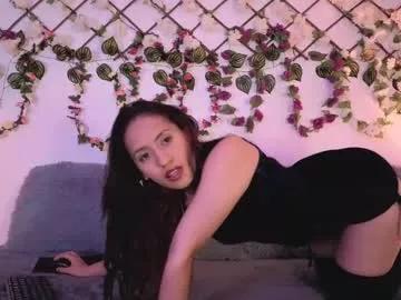 lolarosesxs from Chaturbate