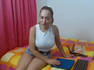 lolascarlettt from Chaturbate