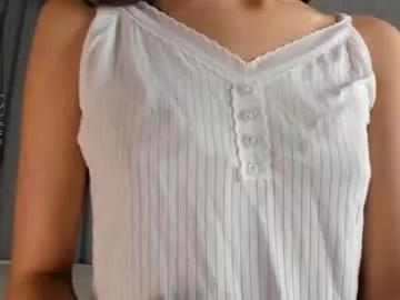 lornacutsforth model from Chaturbate