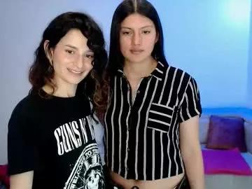 Discover our girls online shows and discover the company of countless livestreamers, with stunning shapes, sex toys and more.