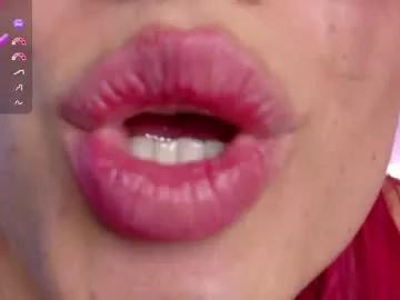 luccycollins_ from Chaturbate