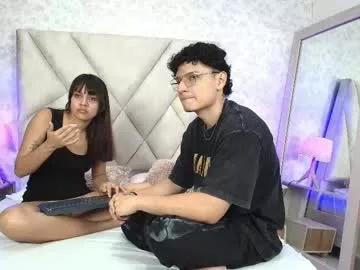 Discover our girls online shows and discover the company of countless livestreamers, with stunning shapes, sex toys and more.