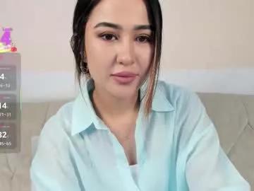 Discover our girls online shows and discover the company of countless livestreamers, with stunning shapes, sex toys and more.