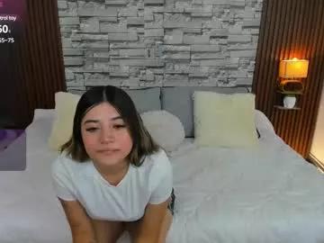 Discover our girls online shows and discover the company of countless livestreamers, with stunning shapes, sex toys and more.