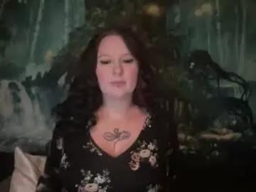 luvvvmia from Chaturbate