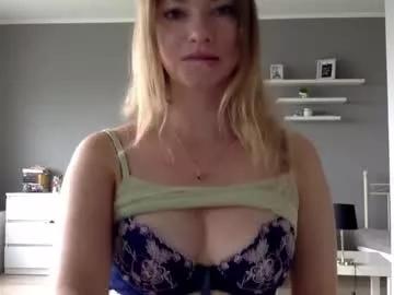 Lux_millie webcams show profile image 