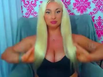 luxuriaaa from Chaturbate