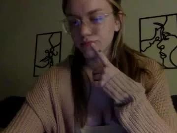 maddie4205 from Chaturbate