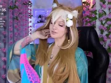 Discover our girls online shows and discover the company of countless livestreamers, with stunning shapes, sex toys and more.