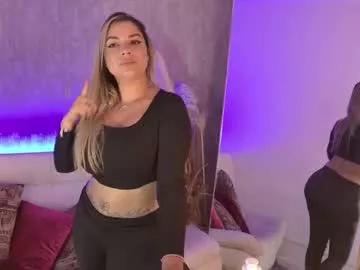 Discover our girls online shows and discover the company of countless livestreamers, with stunning shapes, sex toys and more.