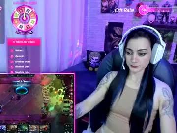 Discover our girls online shows and discover the company of countless livestreamers, with stunning shapes, sex toys and more.