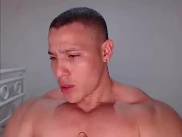Maxwel949813 webcams show profile image 