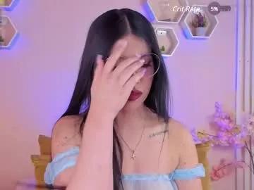 Discover our girls online shows and discover the company of countless livestreamers, with stunning shapes, sex toys and more.