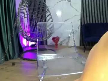 melly_sky from Chaturbate