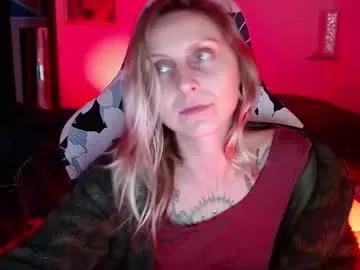 mesmerizing_tati333 from Chaturbate