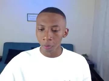 miiloo18 from Chaturbate