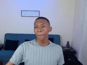 miiloo18 from Chaturbate