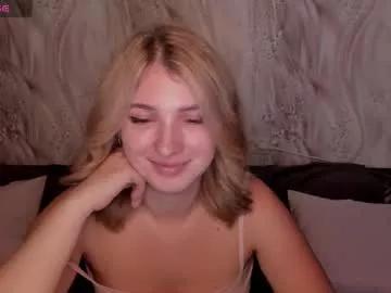 milinafox from Chaturbate