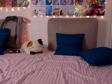 milly_saint from Chaturbate