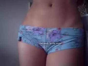 minikunis from Chaturbate