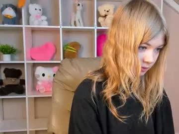 minnie_collins from Chaturbate