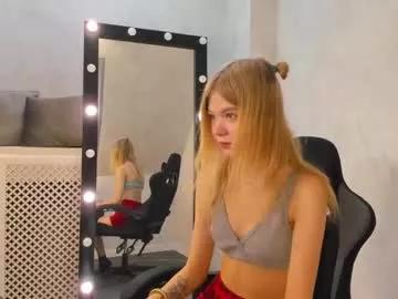 minnie_collins from Chaturbate