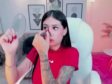 Discover our girls online shows and discover the company of countless livestreamers, with stunning shapes, sex toys and more.