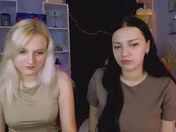 Discover our girls online shows and discover the company of countless livestreamers, with stunning shapes, sex toys and more.