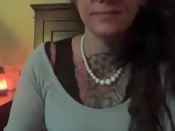 misshoneybadger333 from Chaturbate