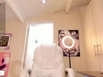 missketzaly from Chaturbate