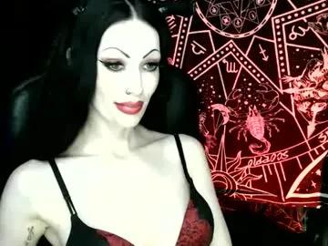 missmoondoll from Chaturbate