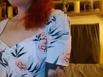 missmoonmagic13 from Chaturbate