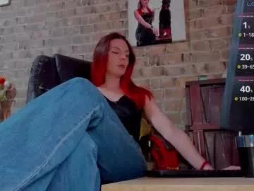 Discover our girls online shows and discover the company of countless livestreamers, with stunning shapes, sex toys and more.