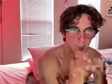 mizzo001 from Chaturbate