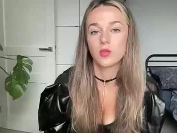 mmminnie from Chaturbate