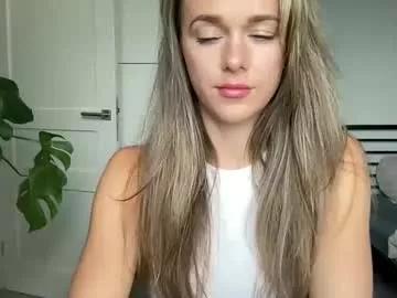 mmminnie from Chaturbate