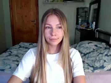 molli_and_tom from Chaturbate