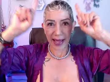 momdevora from Chaturbate
