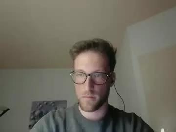 moms_little_monster from Chaturbate