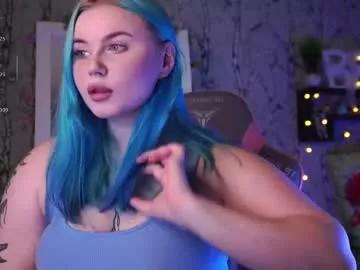 moon_valkyriie from Chaturbate