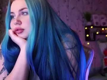 moon_valkyriie from Chaturbate